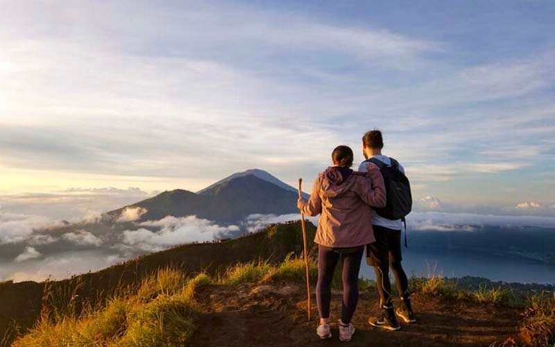 Mount Batur Volcano Sunrise Trek with Hot Springs